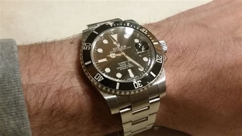 how to remove scratches from rolex submariner